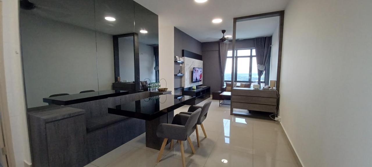 Modern Lifestyle Arc Austin Hills Apartman Johor Bahru Kültér fotó